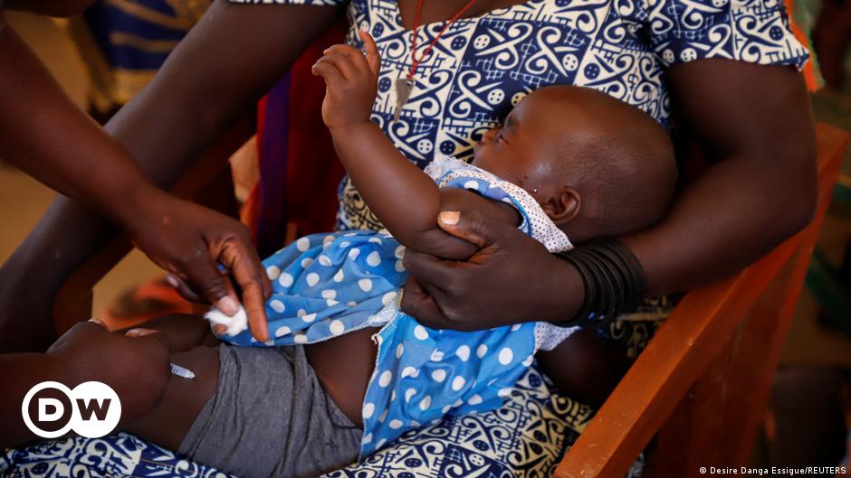 Cameroon starts first malaria vaccination program for children